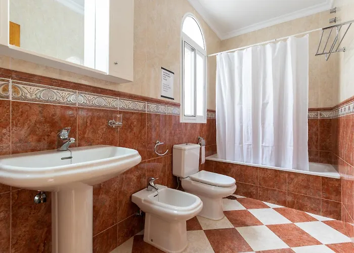 Ardales House * مالقة